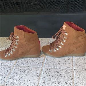 Coach wedge sneaker tan suede